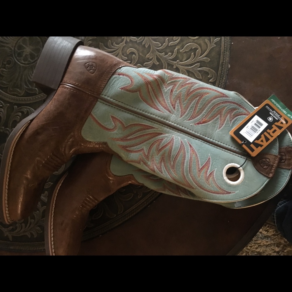 Women’s new 6.5 - Picture 2 of 2